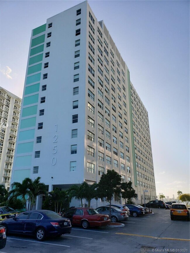 Foto del edificio - 1250 West Ave