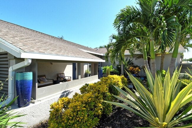 Foto del edificio - Spacious 4 Bedroom 2 Bath Home Featuring A...
