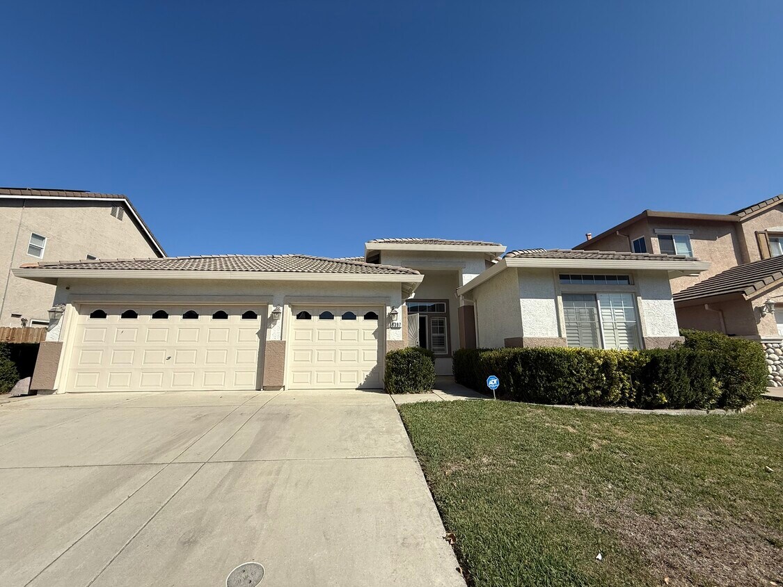 Primary Photo - 9397 Boulder River Way