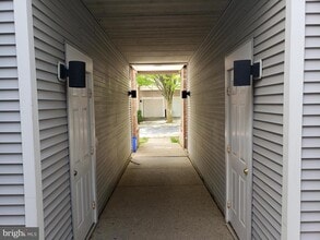 Building Photo - 18022 Royal Bonnet Cir