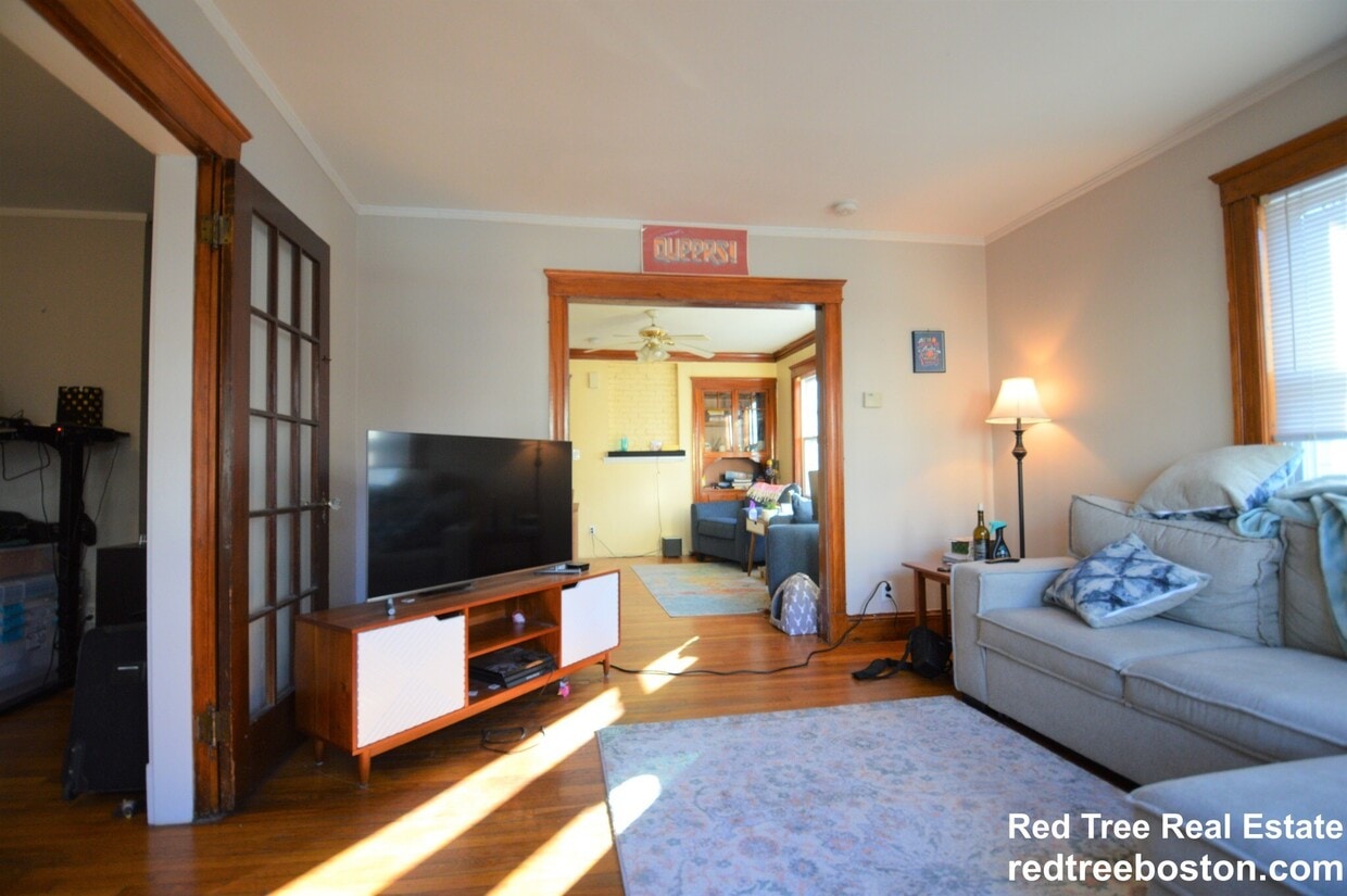 Foto principal - 14 Lourdes Ave