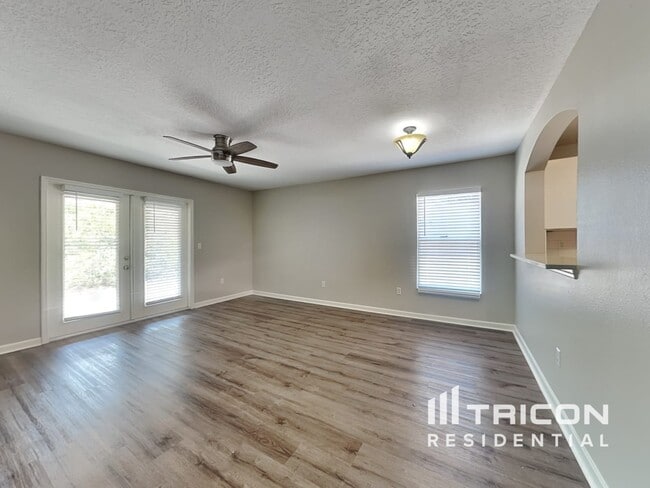Foto del edificio - 9401 N 19th St