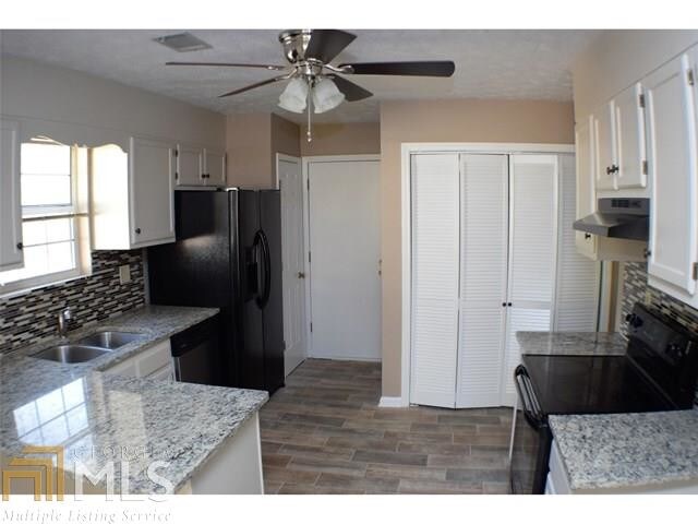 Building Photo - 3280 Nina Way