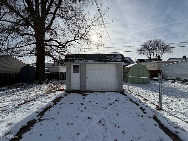 Foto del edificio - 6315 Charles Ave