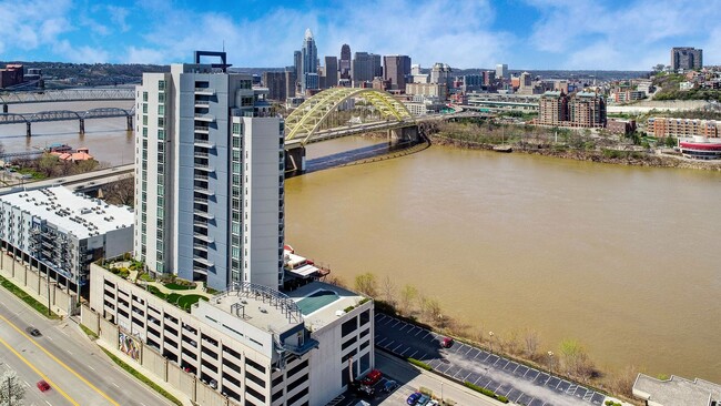 Foto del edificio - 400 Riverboat Row St