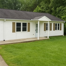 Building Photo - 648 Lakeside Ave