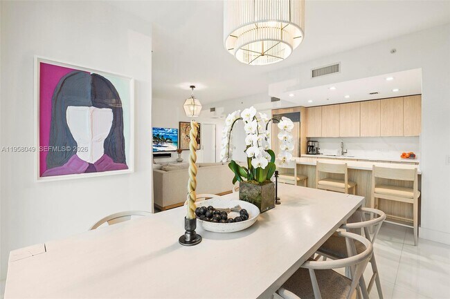 Foto del edificio - 6899 Collins Ave