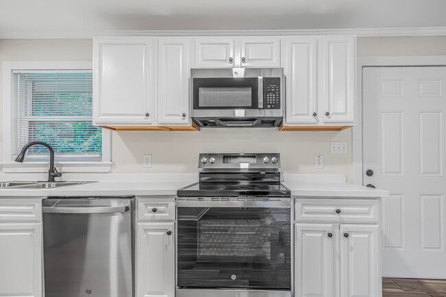 Building Photo - The Ramsey