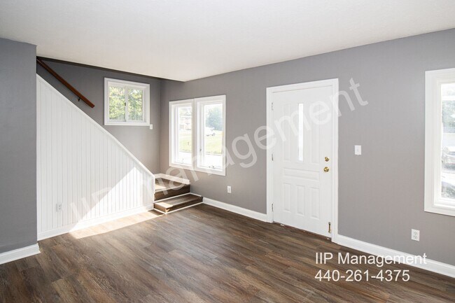 Building Photo - Beautiful 2-Bedroom Home in Cleveland Avai...