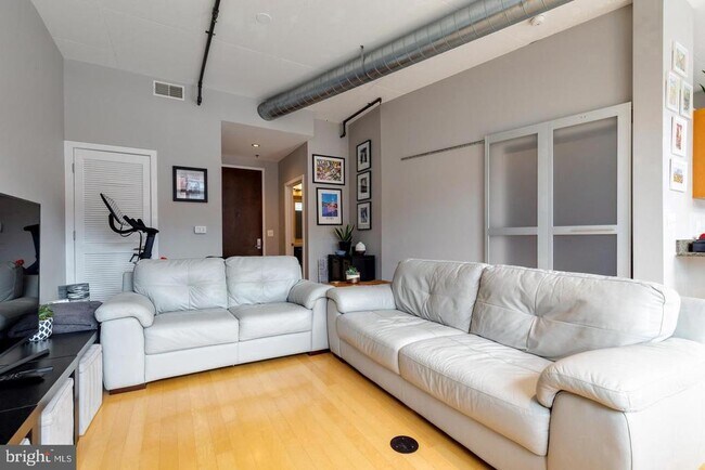 Foto del edificio - 520 John Carlyle St