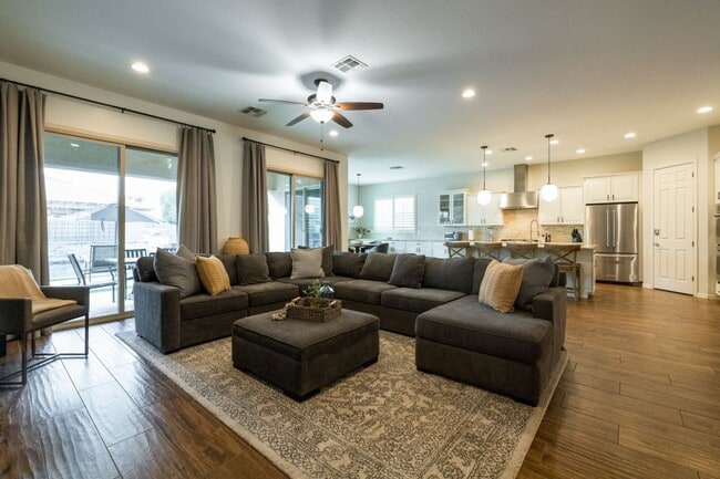 Interior Photo - 21408 S 193rd St