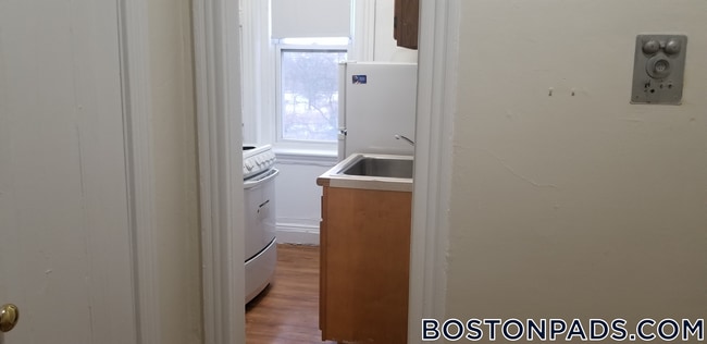 Building Photo - 1175 Boylston St