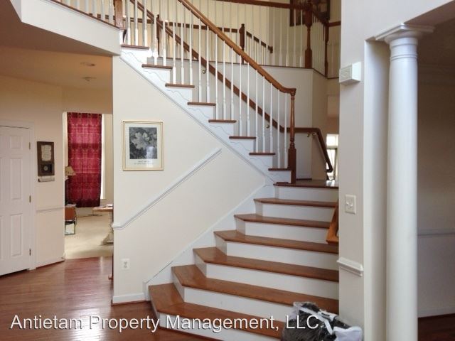 Building Photo - 11630 Blue Mountain Dr