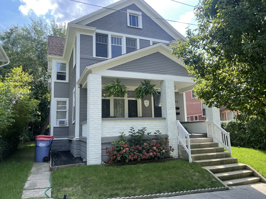 314 Pleasant St SE, Grand Rapids, MI 49503 Townhouse for Rent in
