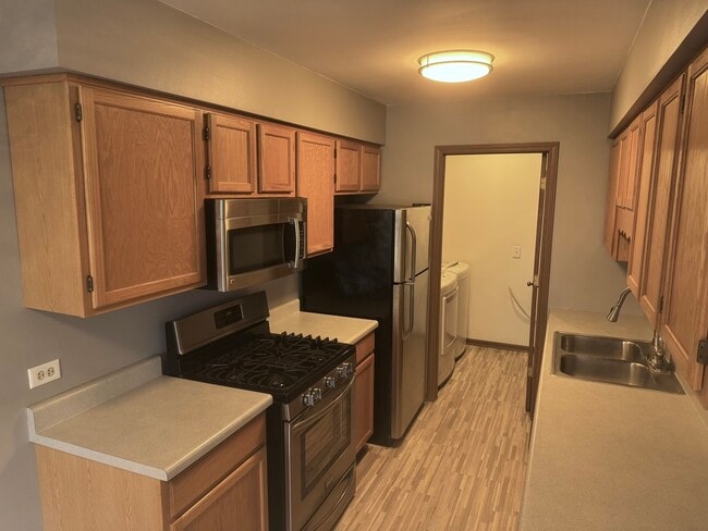 Foto del edificio - 1236 Sandhurst Ln