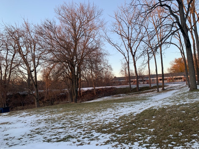 Back - 365 E Maiden St