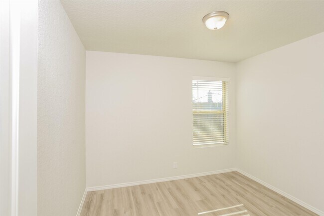 Foto del edificio - 4815 Banyan Tree Trl