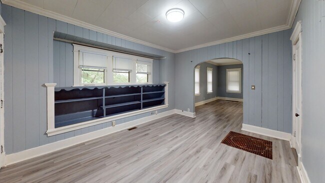 Foto del edificio - 244 Elmwood Dr
