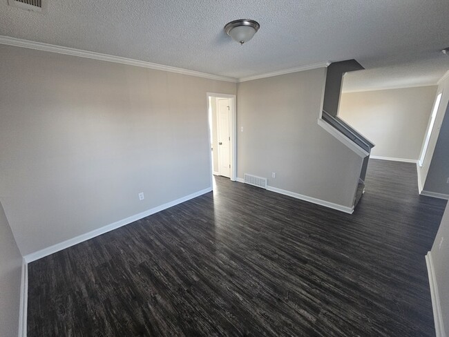 Building Photo - 7684 Mineral Crest Cir N