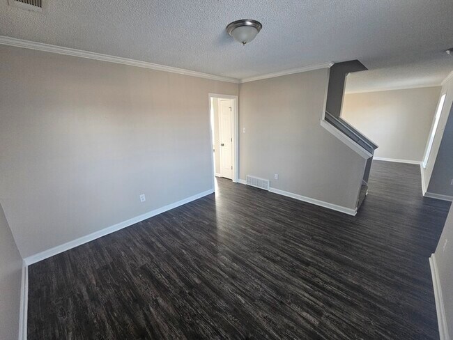 Foto del edificio - 7684 Mineral Crest Cir N