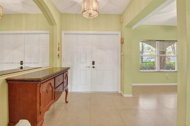 Foto del edificio - 5938 Crystal Shores Dr