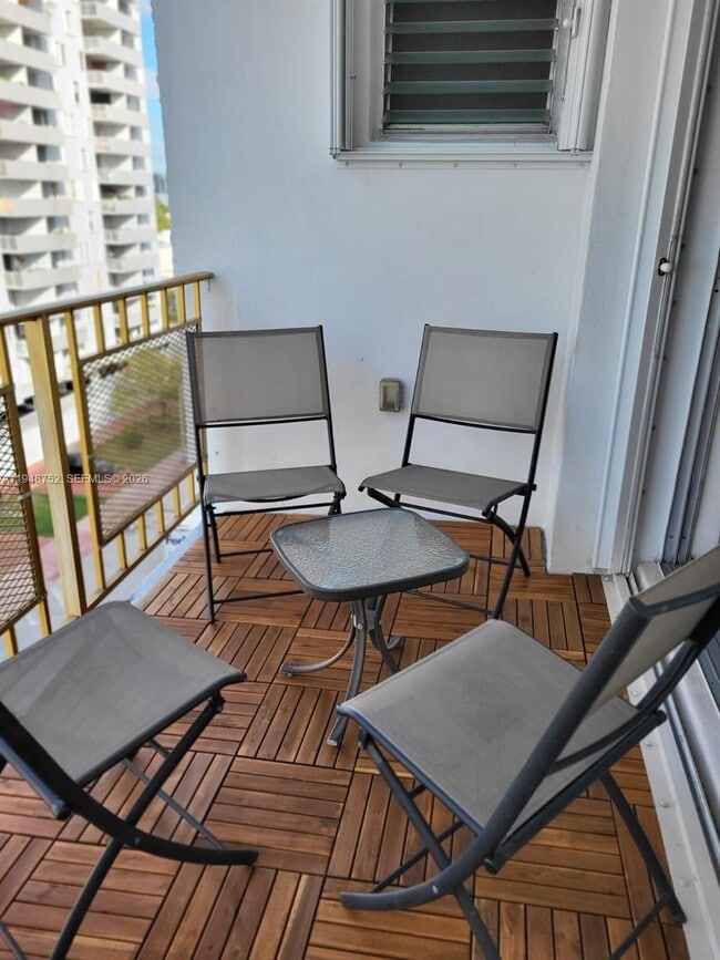 Foto del edificio - 1340 Lincoln Rd