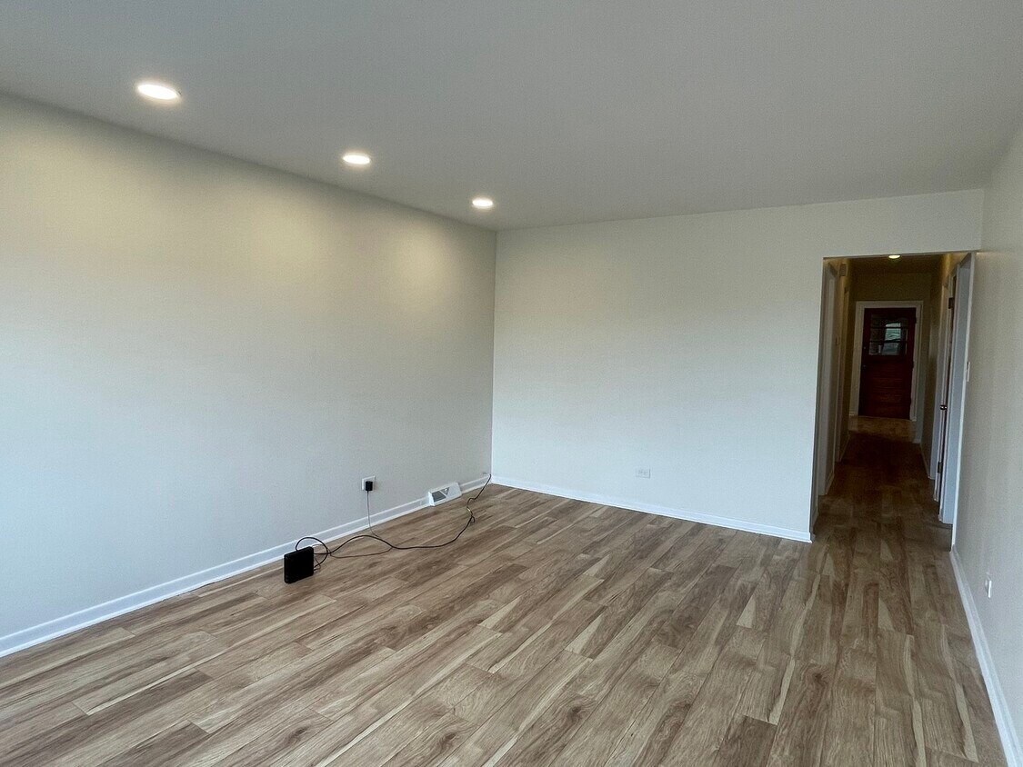 Foto principal - 3824 N Pulaski Rd