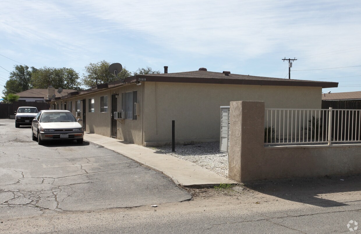 Primary Photo - 13319 Hildegarde St