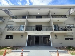 Building Photo - 5100 SW 41st St