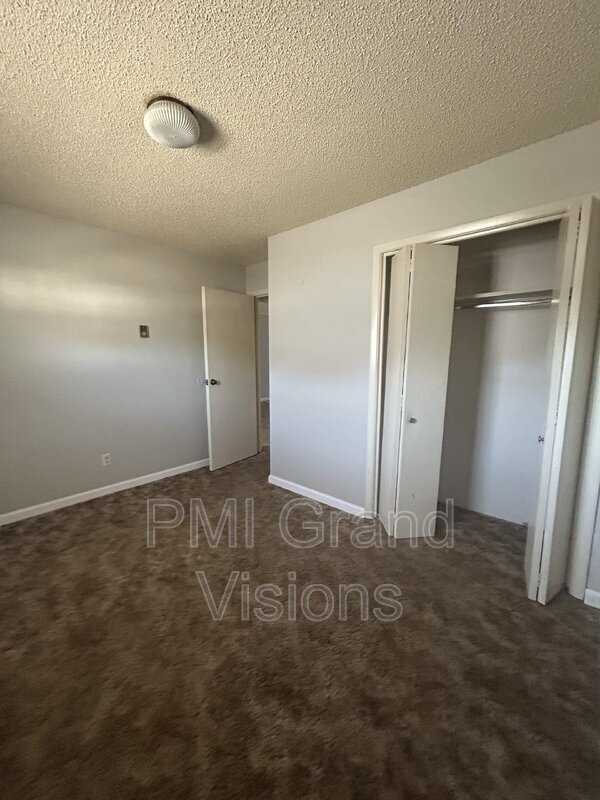 Foto del edificio - 24 W Buchanan Ave