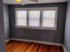 Building Photo - 159 W Locust St