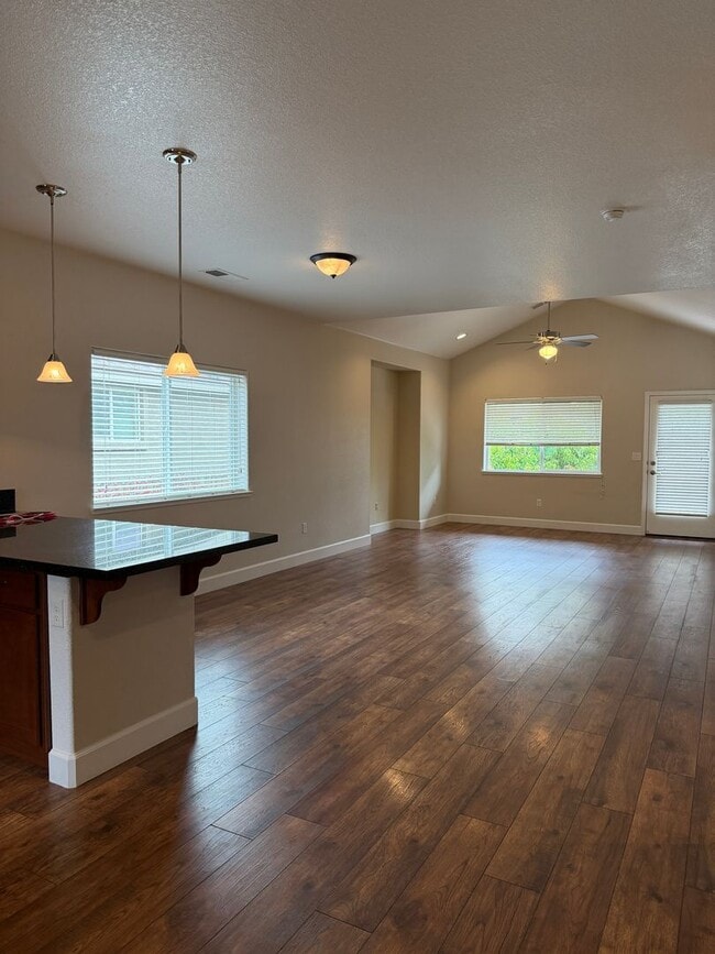 Building Photo - Adorable Sparks home in Kiley Ranch by Golf Course