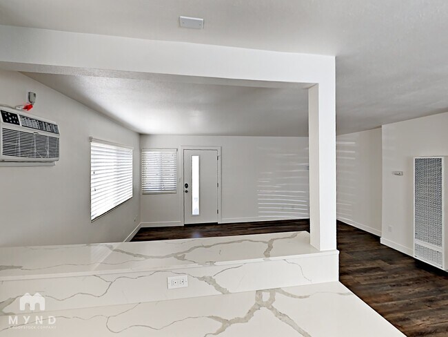 Foto del edificio - 4178 S 32nd St