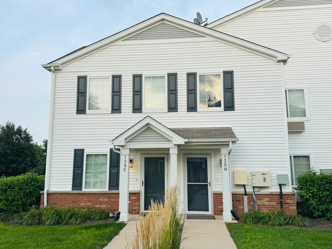 Foto principal - 128 Bertram Dr