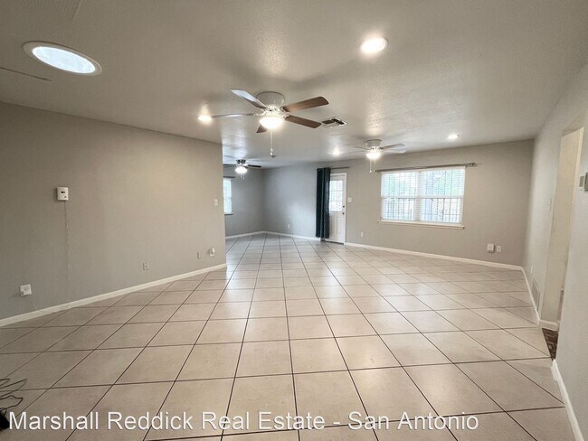 Foto del edificio - 3 br, 2 bath House - 5527 Slattery St