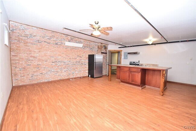 Building Photo - 150 Court St