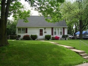 Building Photo - 1951 N Olden Ave