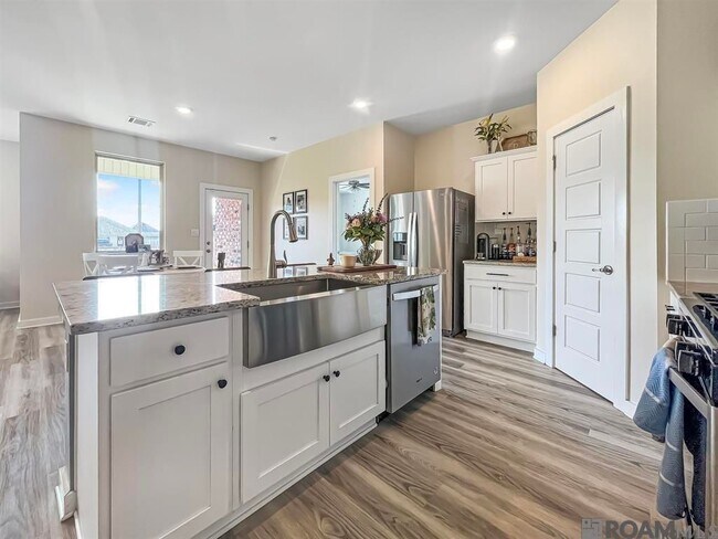 Foto del edificio - 12850 Silverbell Ave