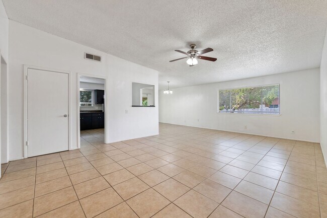Building Photo - 1207 W Rundberg Ln