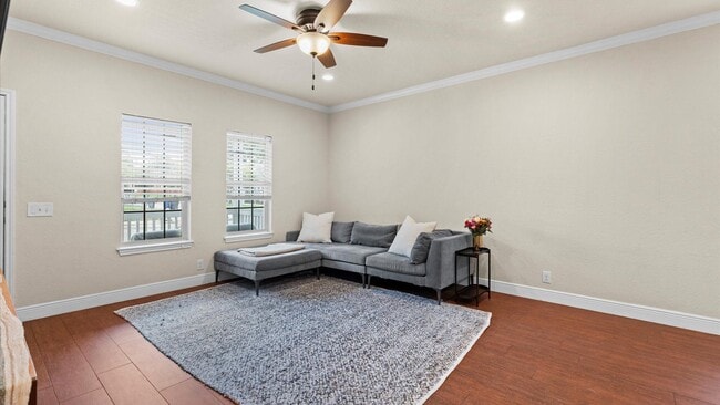Building Photo - Beautifully Updated Smart Home Near Downtown San Antonio