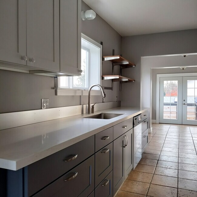 Foto del edificio - 8303 25th Ave NW