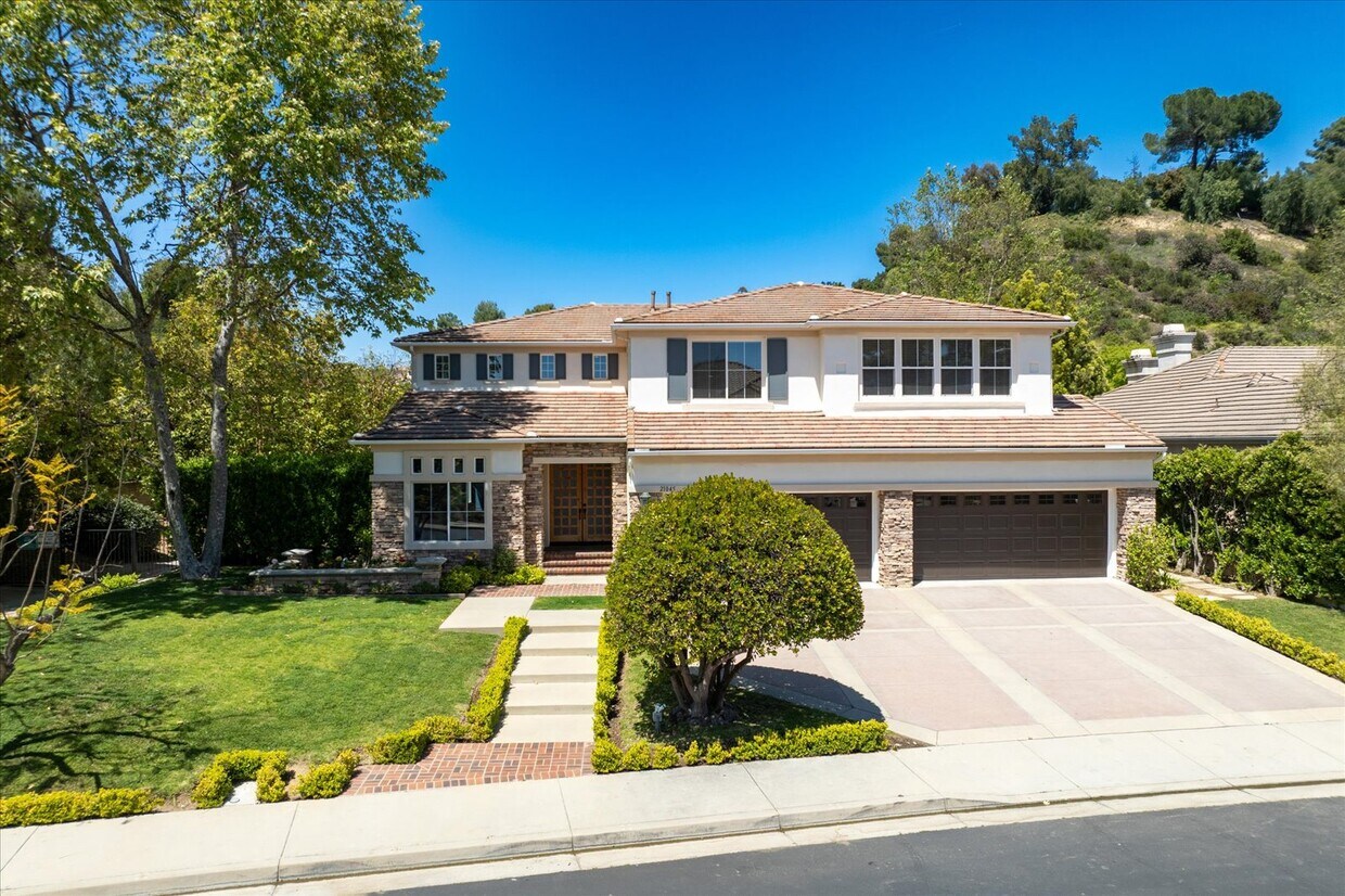 Foto principal - 21045 Mendenhall Ct