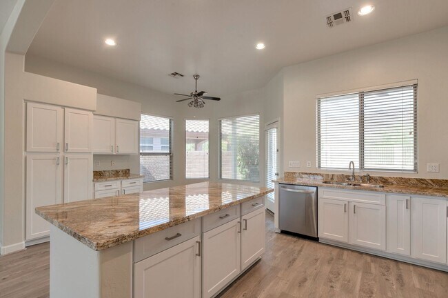 Foto del edificio - Stunning Renovated 3-Bedroom Home in Phoenix, AZ