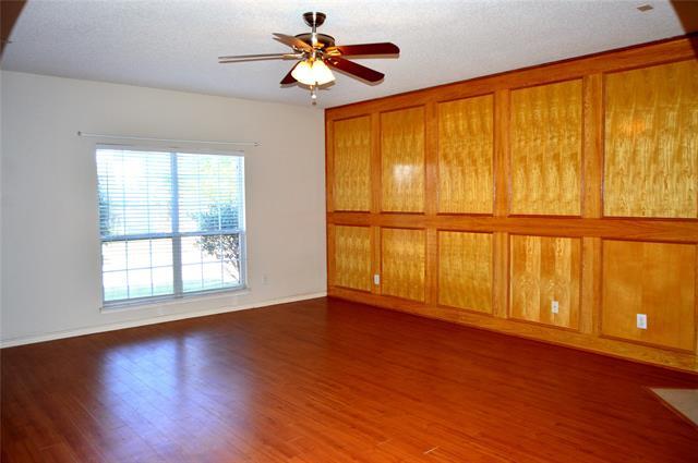 Foto del edificio - 5613 Vineyard Ln