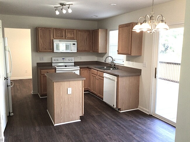 Building Photo - 1001 Finley Ct