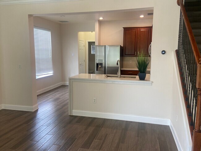 Foto del edificio - 4115 Crownwood Dr