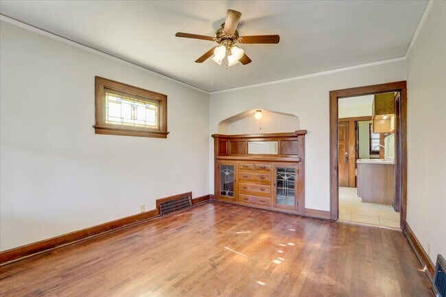 Building Photo - 1753 S 71st St
