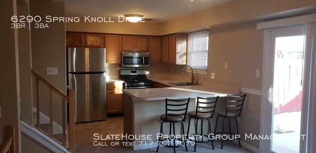 Building Photo - Beautiful Townhome