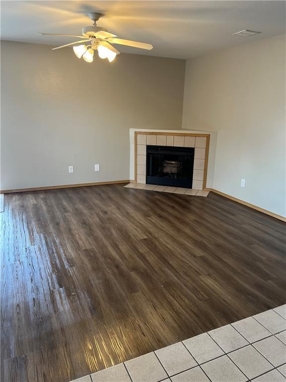 Building Photo - 1220 N Iron Horse Dr