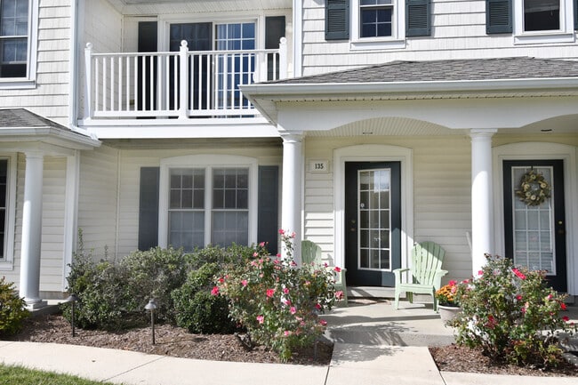 Building Photo - 135 Tobin Dr